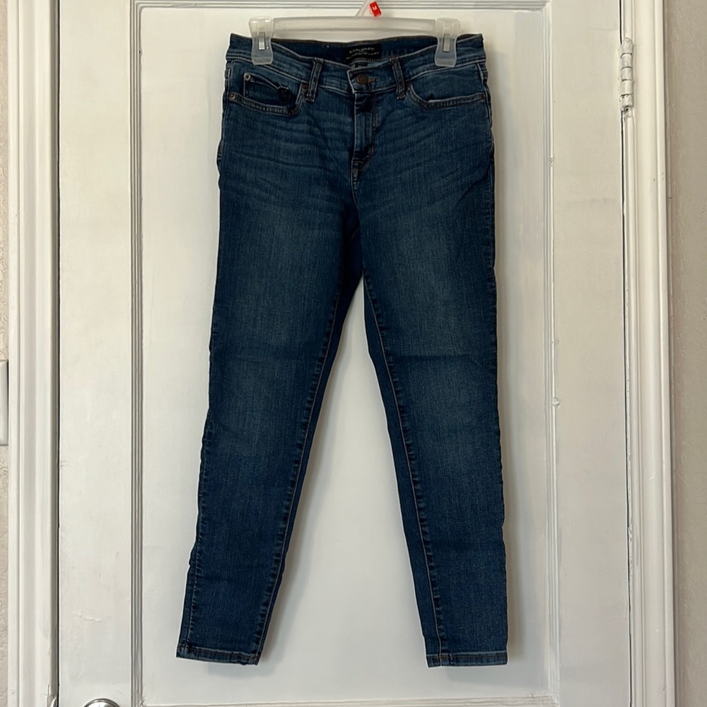 Banana Republic sculpt skinny Jean. Size 28/6. Petite length.